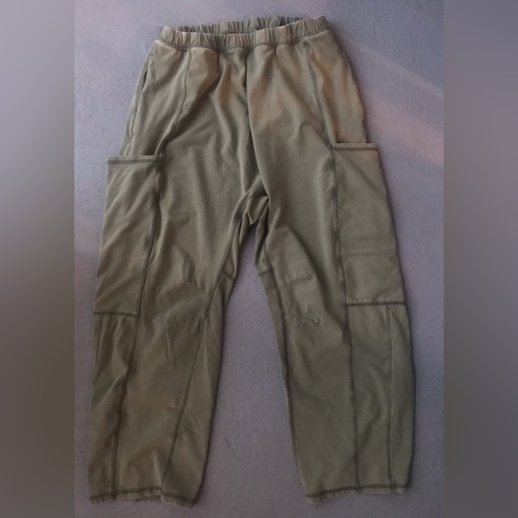 FP Movement Hot Shot Pants- multiple pockets! - Picture 4 of 16